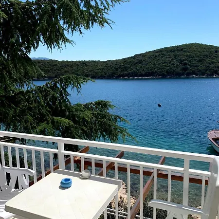 Studio Apartments More * كورتْشولا