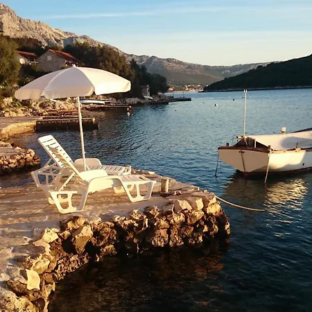 Studio Apartments More * コルチュラ