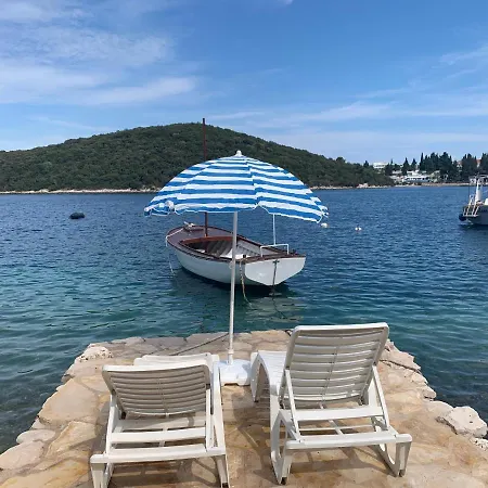 Studio Apartments More *