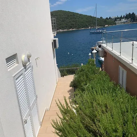 アパート Studio Apartments More *